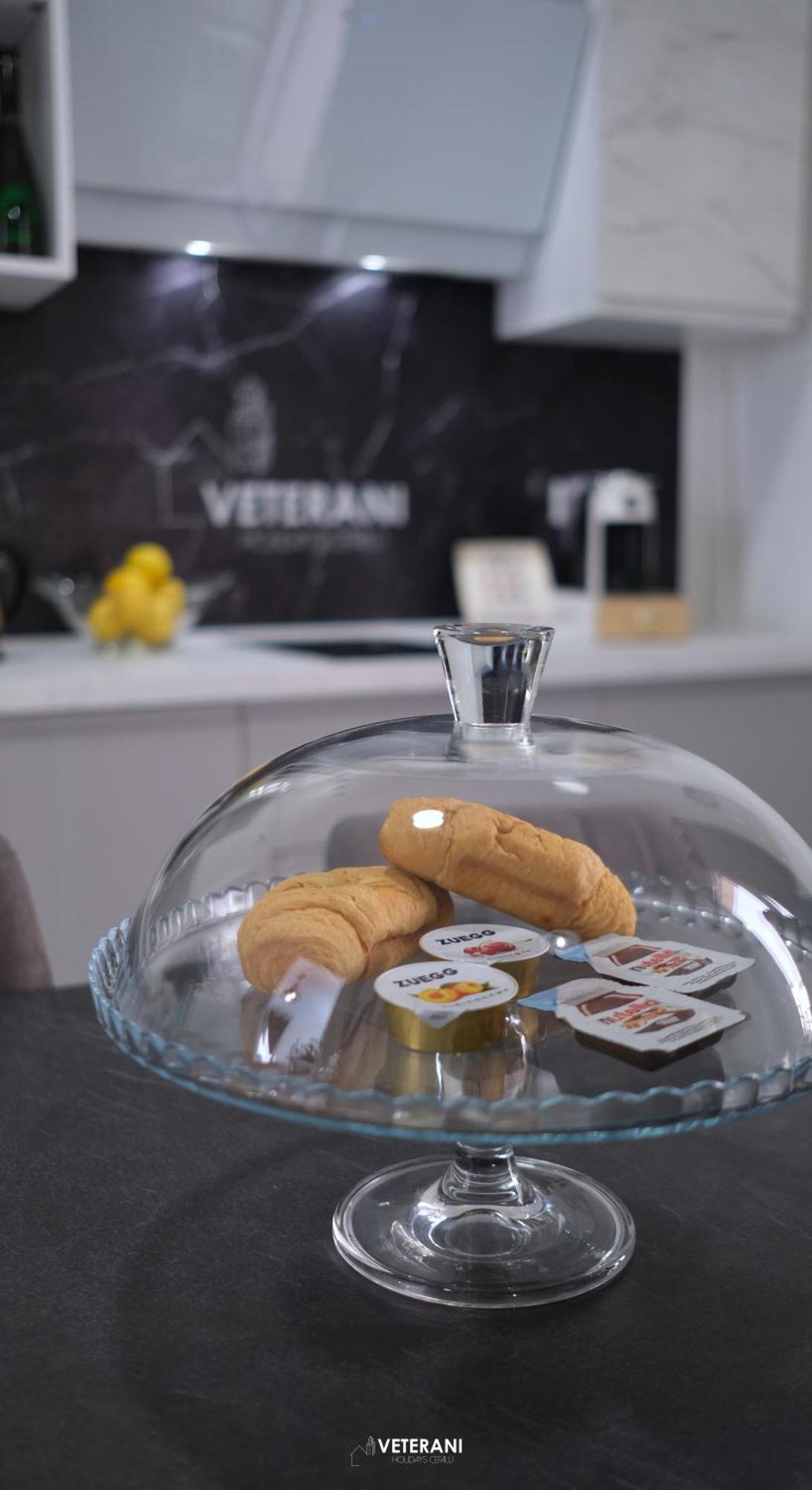 Veterani Holidays Чефалу Екстериор снимка